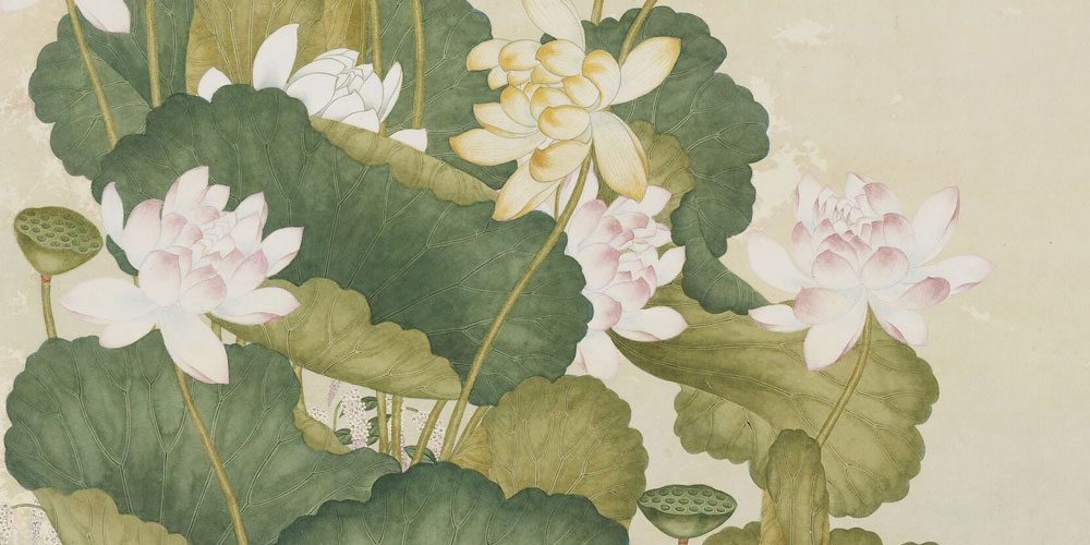 四面垂杨十里荷，问云何处最花多。