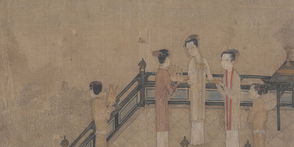 若非群玉山头见，会向瑶台月下逢。