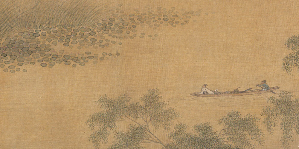 无风水面琉璃滑，不觉船移。微动涟漪，惊起沙禽掠岸飞。
