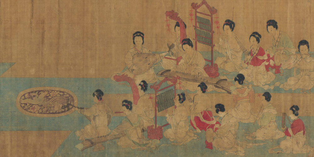 鸣筝金粟柱，素手玉房前。